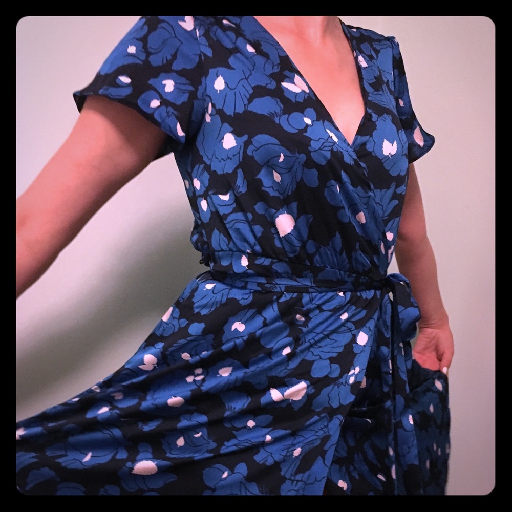 Banana republic wrap around dress